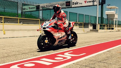 Stoner va fortissimo a Misano con la Ducati MotoGP