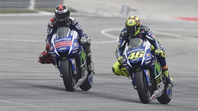 MotoGP: Rossi-Lorenzo, destini che si incrociano - FOTO