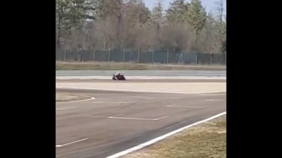 MotoGP-MotoE: da Sepang a Modena, l'infaticabile Pirro testa la Ducati V21L