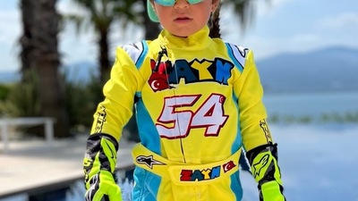 Il figlio di Kenan Sofuoglu alla Ferrari SF90