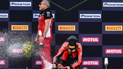 SSP Jerez, "incidente" per Bulega sul podio di Gara2