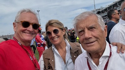 Kevin Schwantz a Misano per la MotoGP, selfie con Agostini, Uccio e Simoncelli