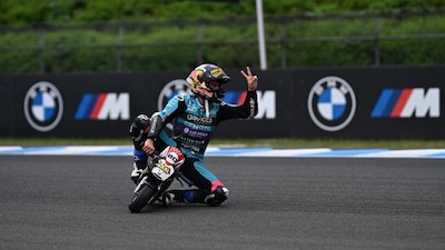 Moto3, David Alonso campione del mondo: le foto dei festeggiamenti