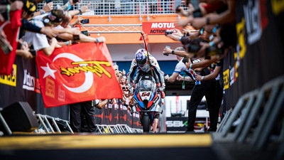 SBK, la stagione da titolo di Razgatlioglu: i momenti più iconici