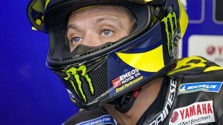 MotoGP, Rossi al volante per “ingannare” il covid