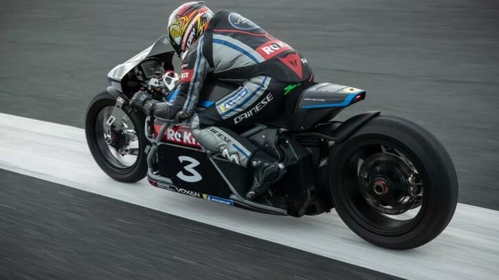 Max Biaggi pronto a superare i 410 km/h con la Voxan elettrica