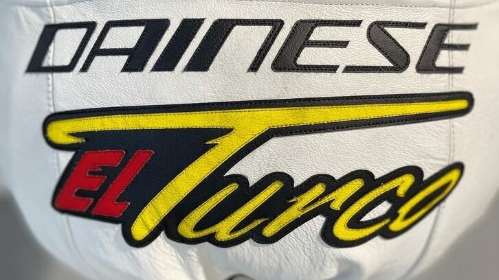 SBK, tuta inedita per Razgatlioglu: Yamaha a Barcellona con una livrea speciale