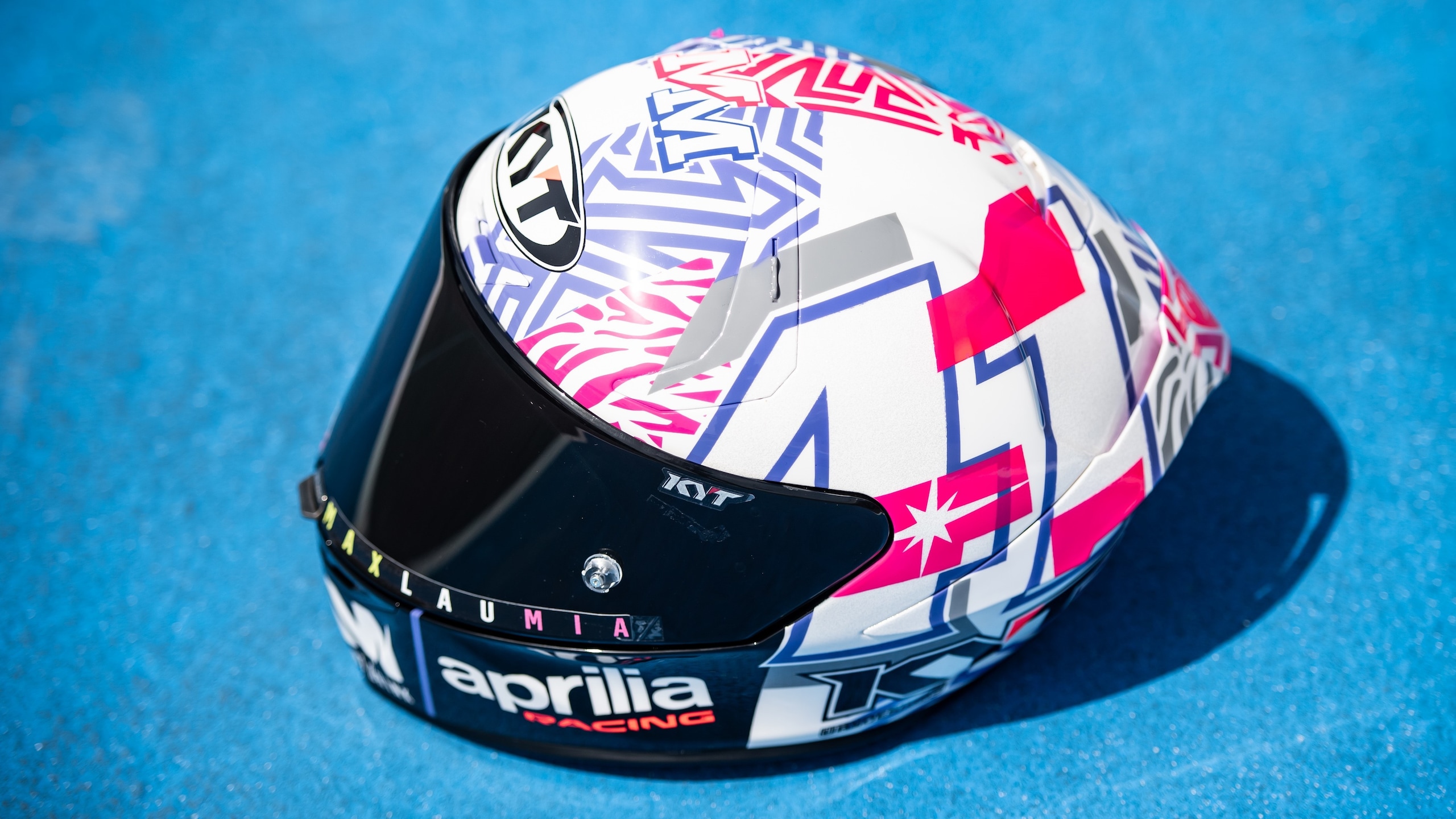 MotoGP, nuovi colori per il casco di Aleix Espargarò - Foto | Motosprint