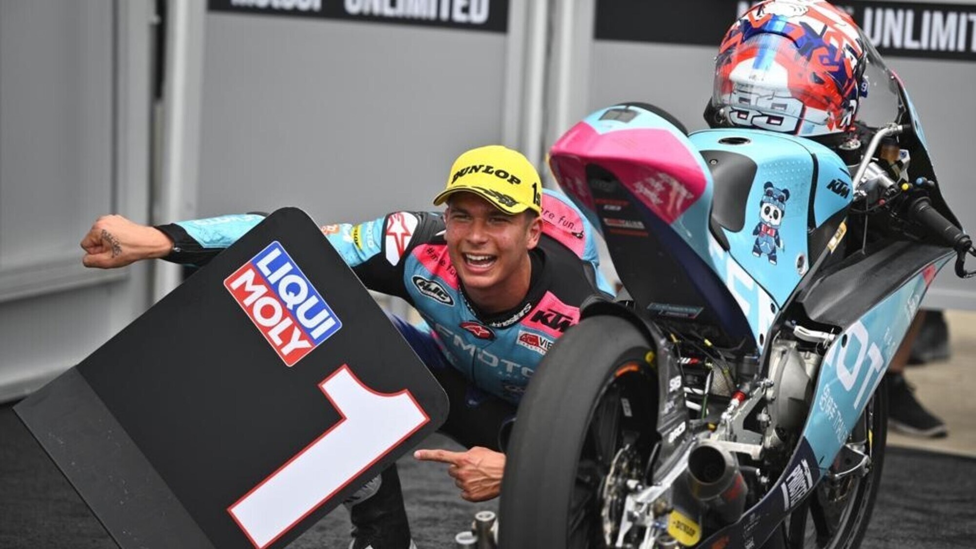 Moto3, GP Indonesia: Tatay porta la CF Moto in pole position