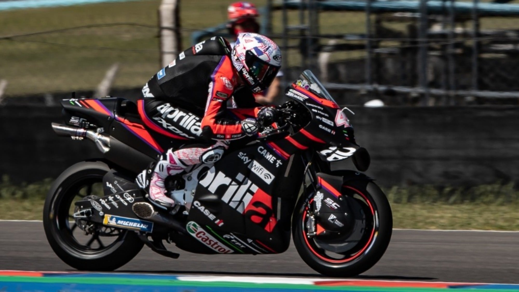 Qualifiche Argentina: Espargaro regala ad Aprilia la prima pole in ...