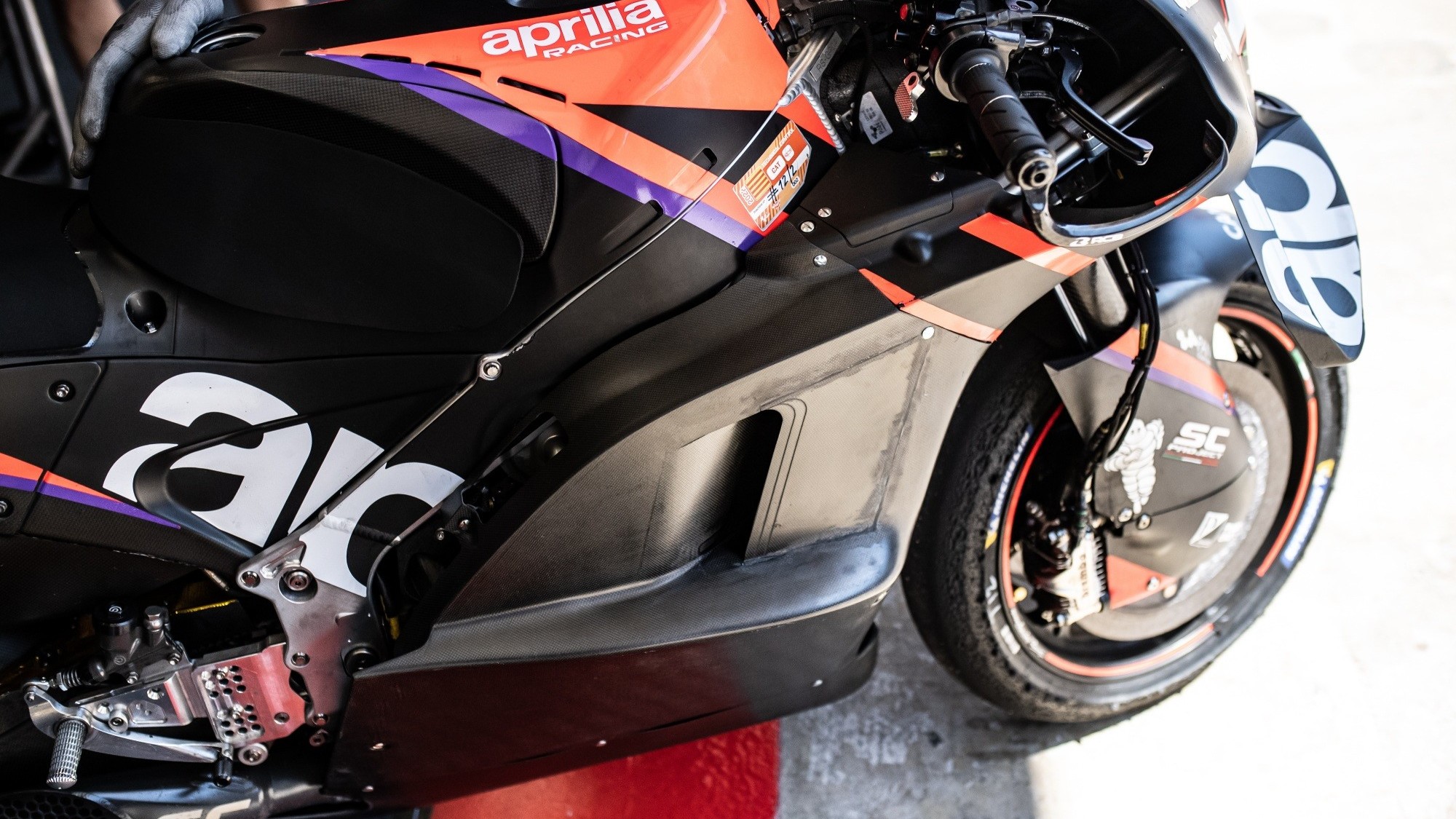 MotoGP, Aprilia regina dei test: ecco le novità mostrate a Barcellona