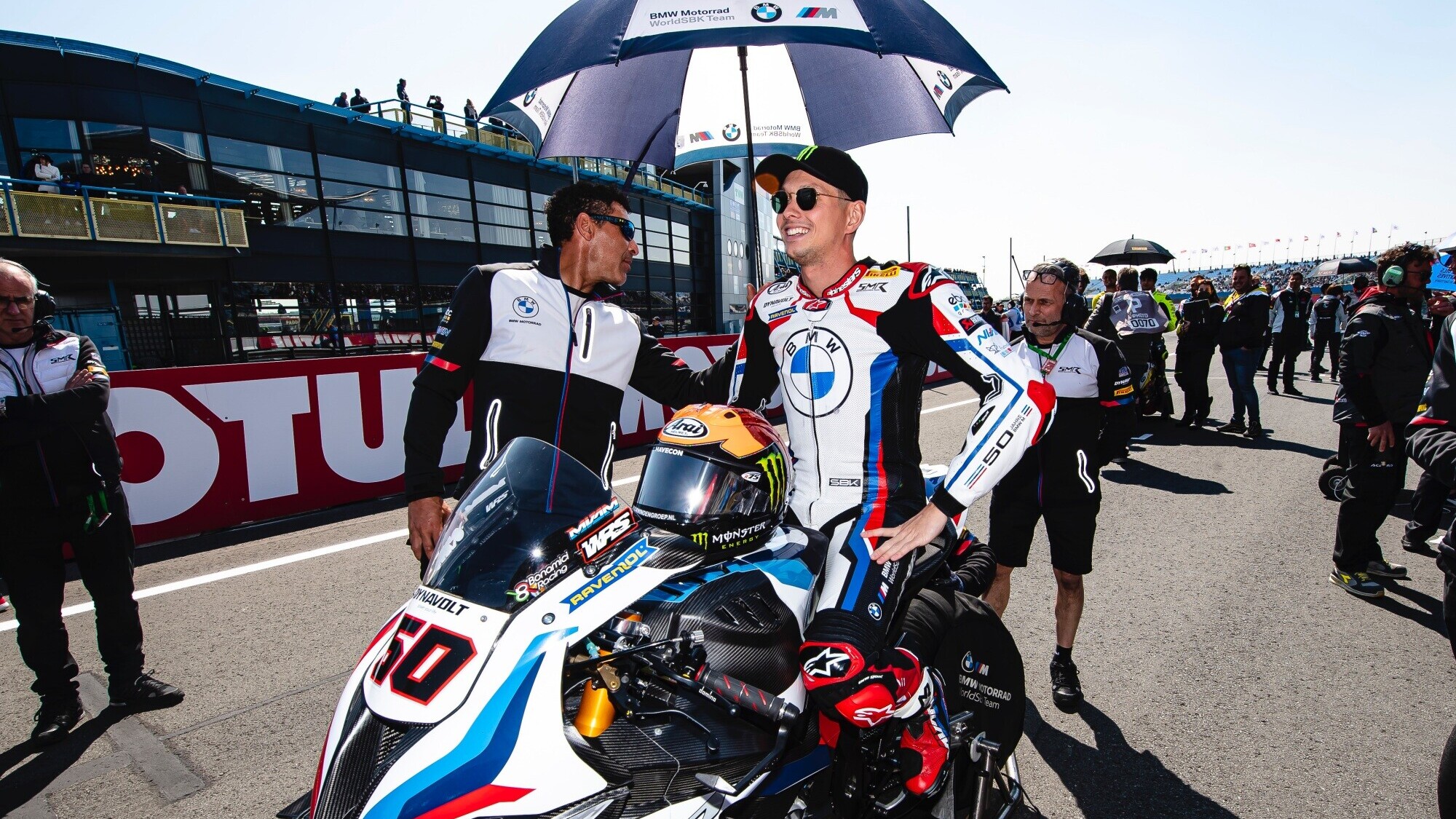 SBK: BMW e Van der Mark insieme anche nel 2023