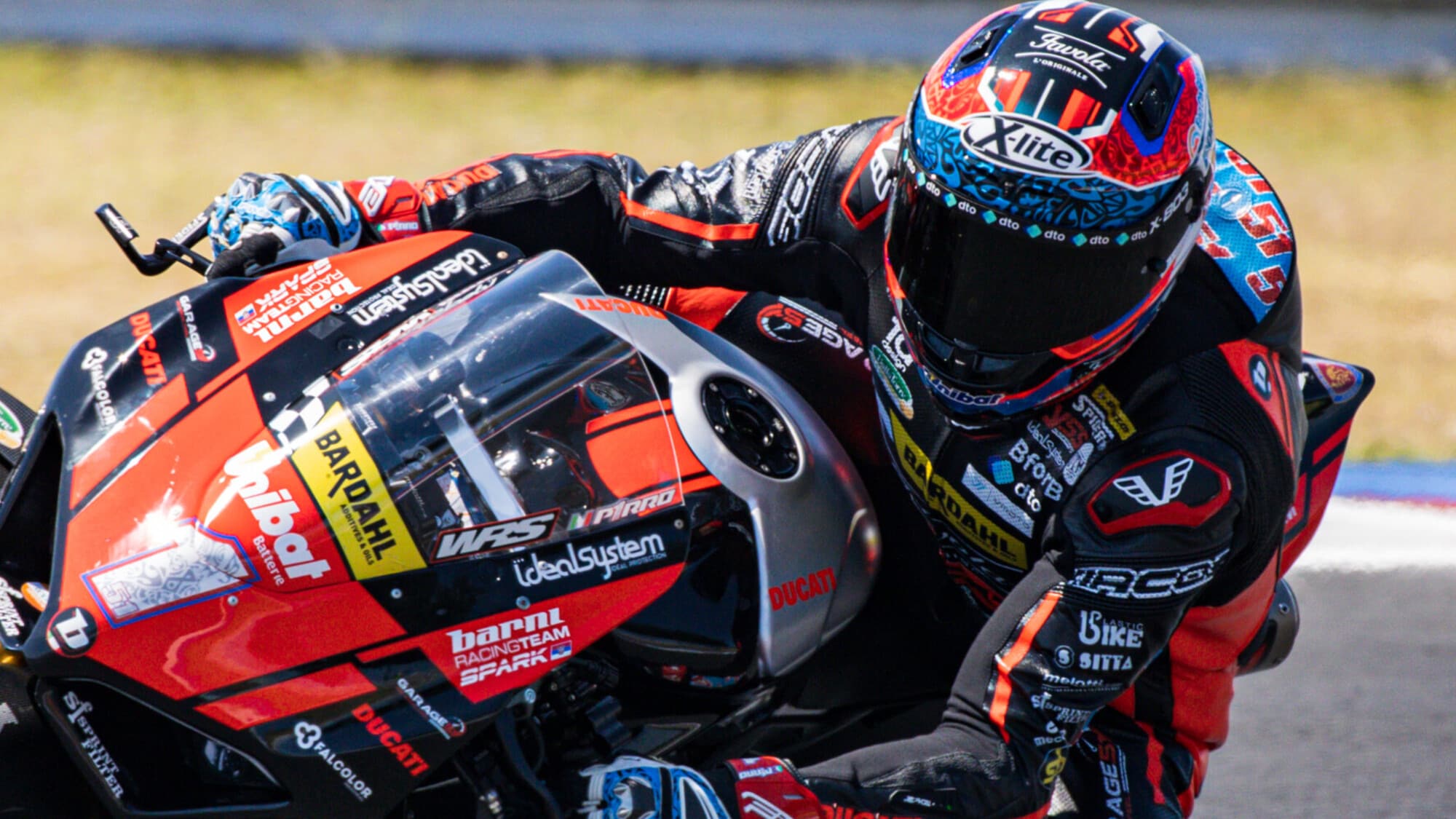 CIV SBK: il weekend di Imola inizia nel segno di Michele Pirro | Motosprint