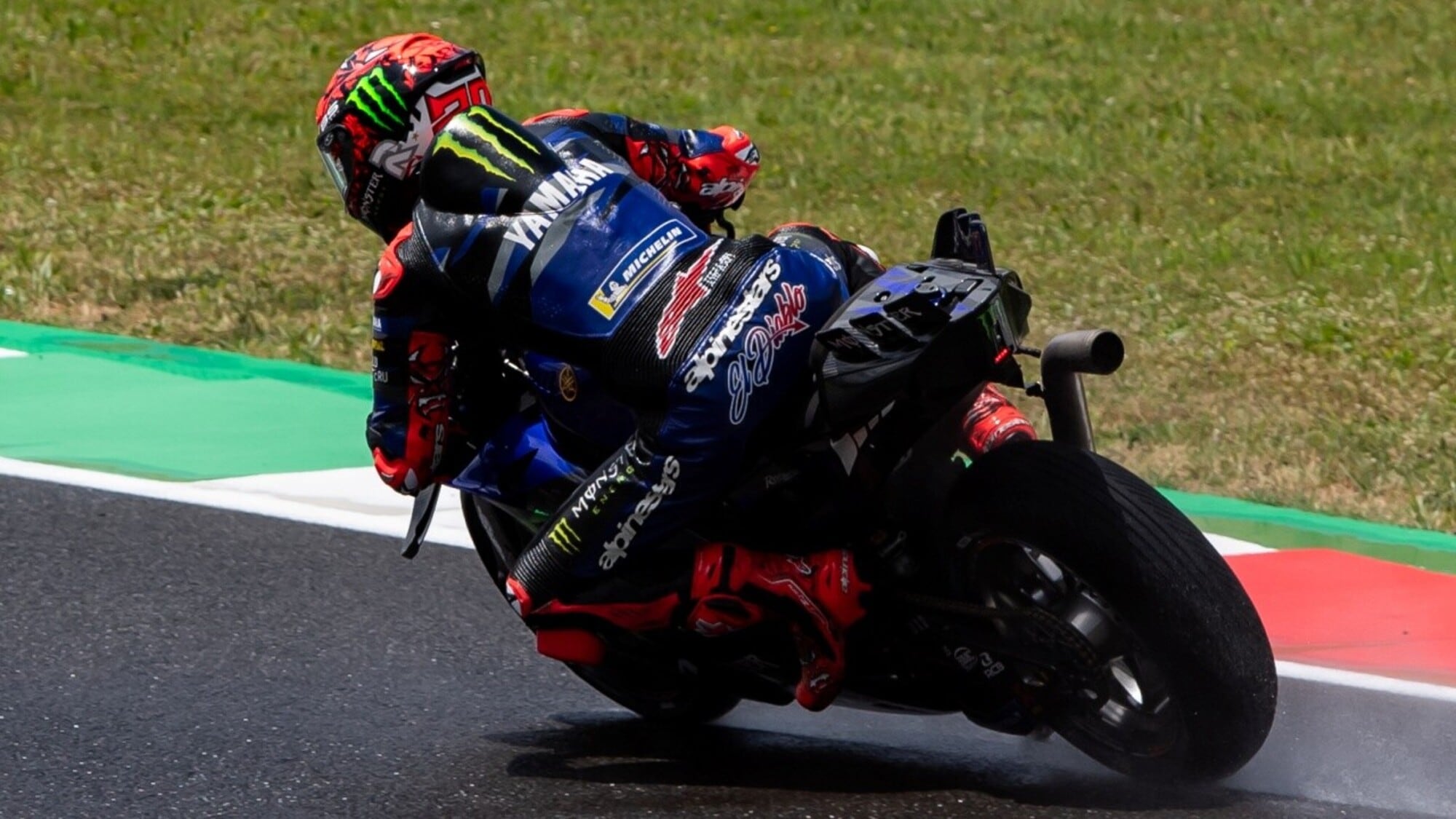 MotoGP, test Yamaha (quasi) inutile a Valencia: il meteo rovina tutto