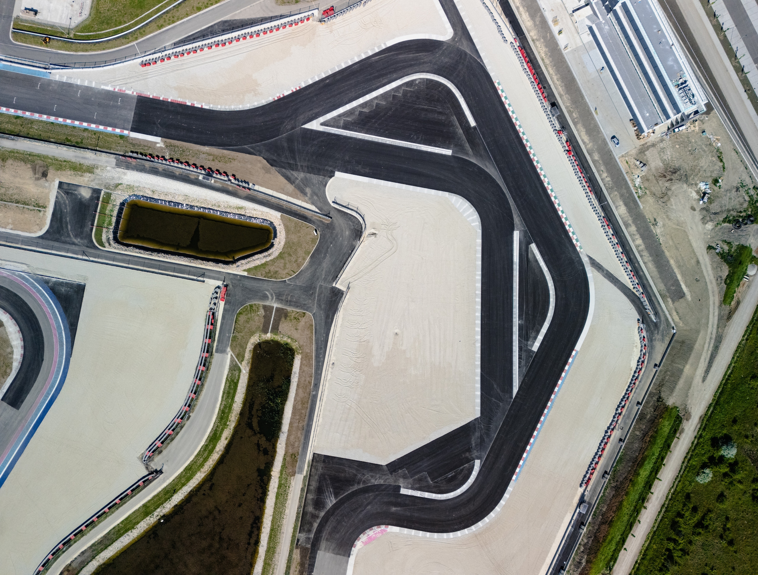 Il Balaton Park è (quasi) pronto per il mondiale Superbike: le foto inedite