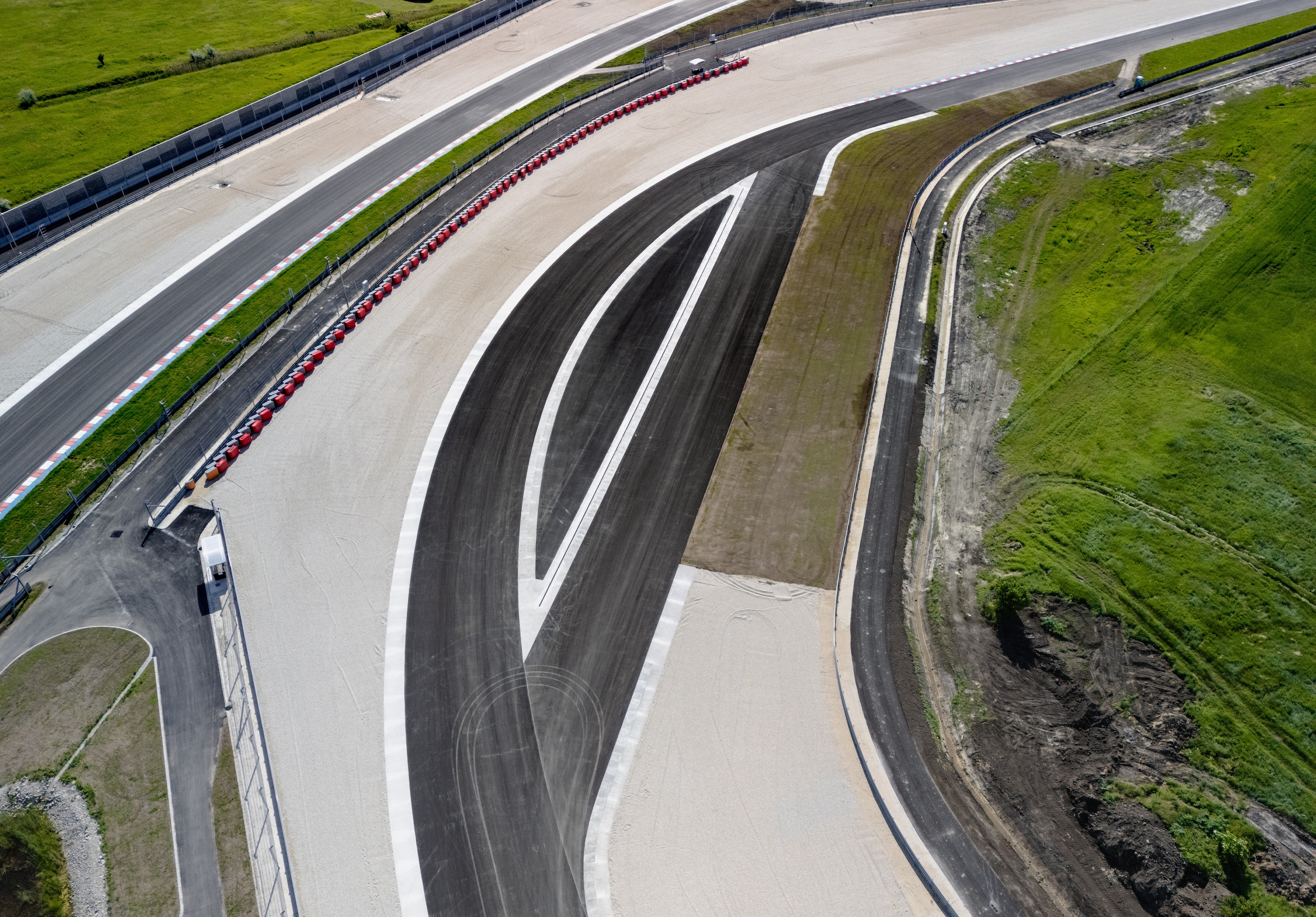 Il Balaton Park è (quasi) pronto per il mondiale Superbike: le foto inedite