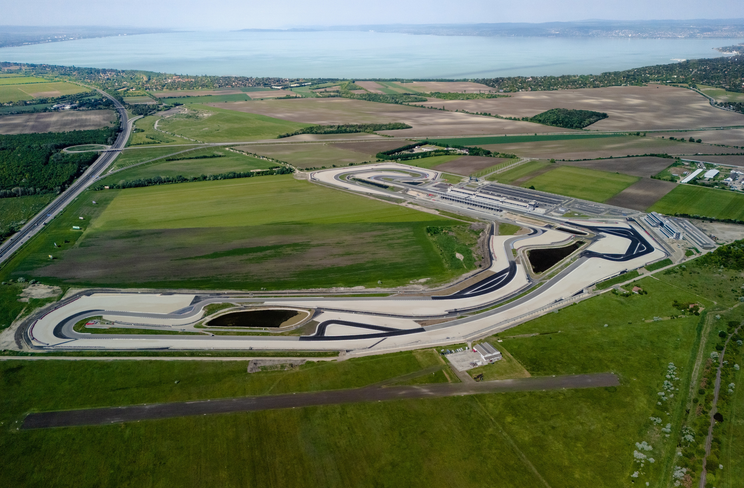Il Balaton Park è (quasi) pronto per il mondiale Superbike: le foto inedite