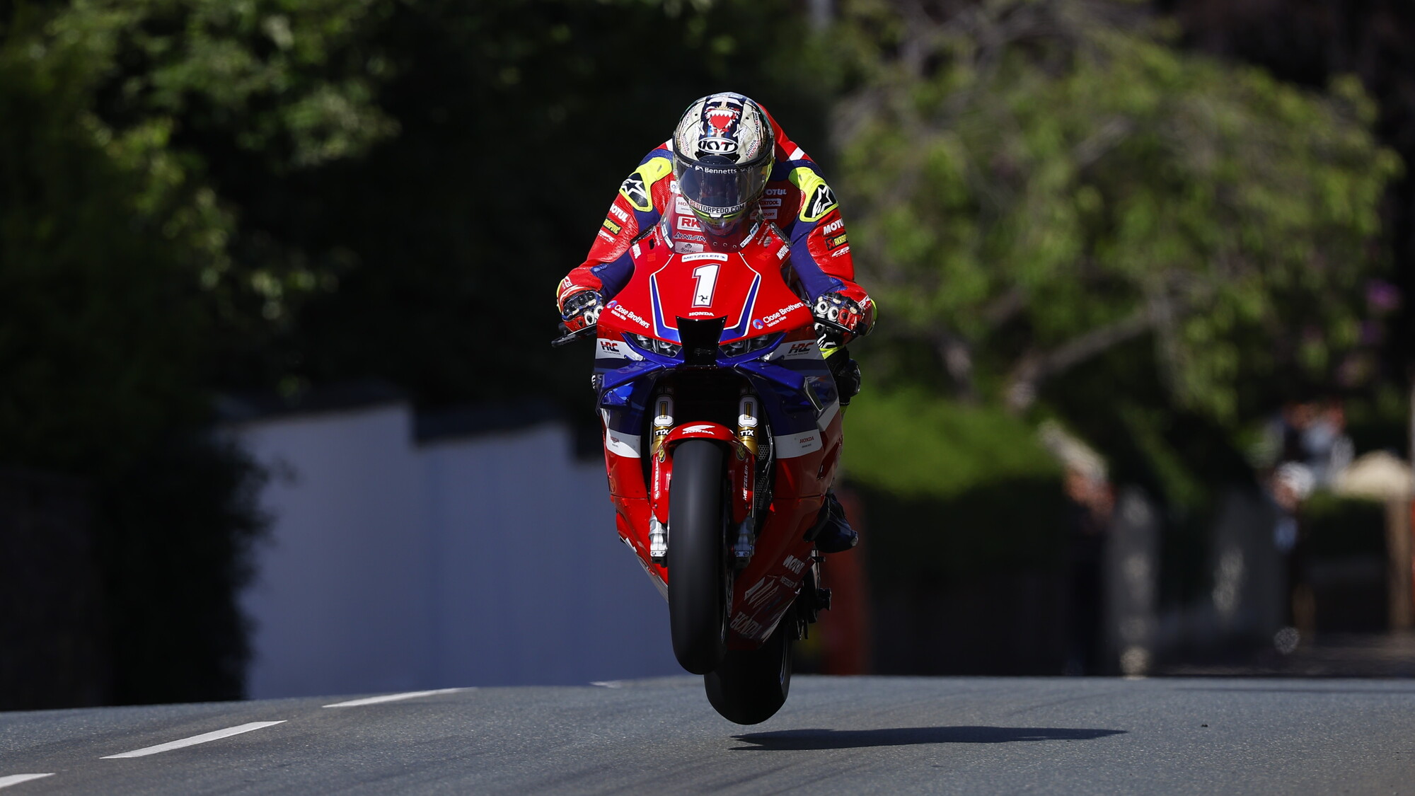 Tourist Trophy, McGuinness: “Un onore essere stato l'ultimo compagno di Joey Dunlop”