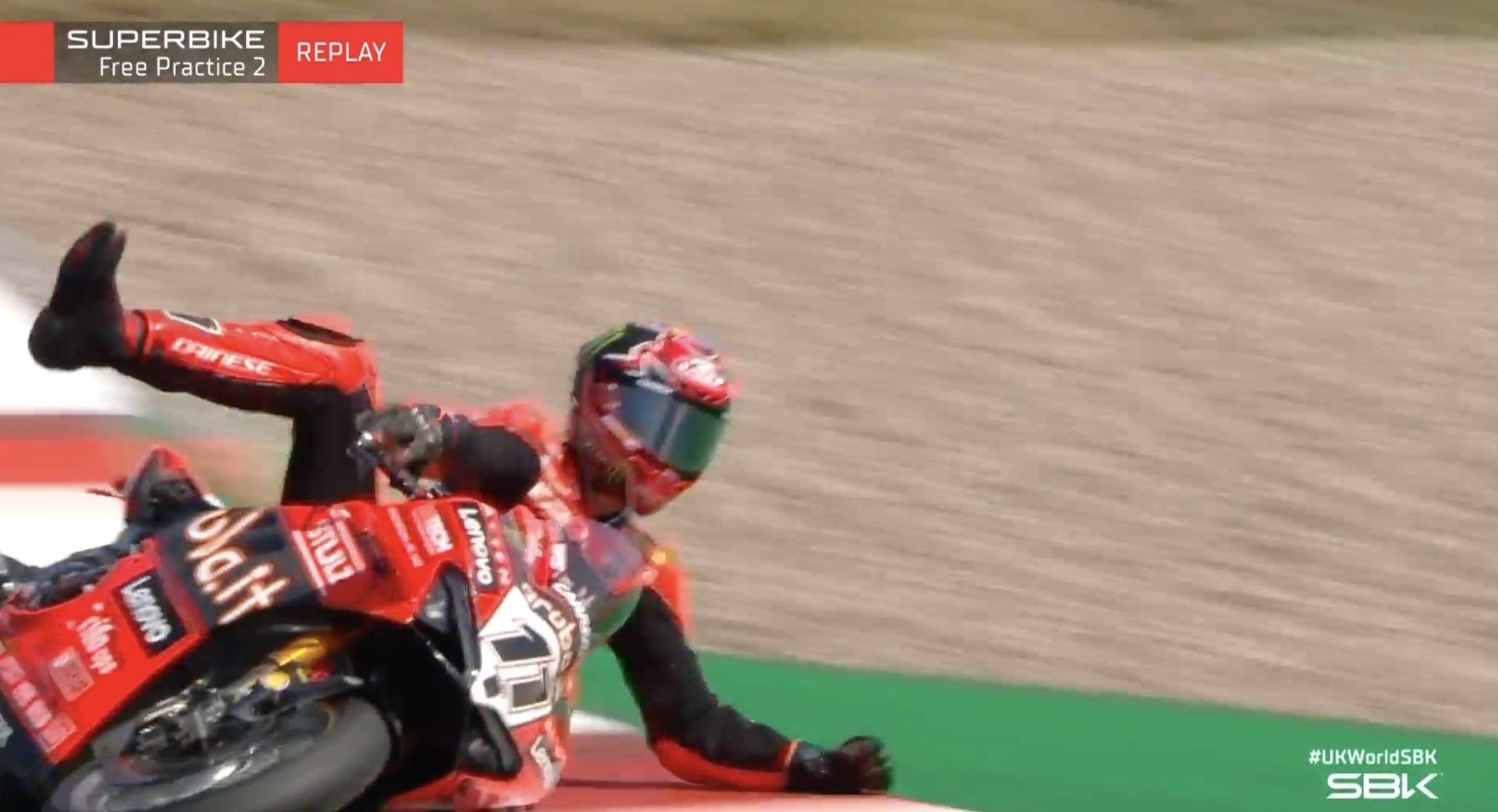 SBK Donington, scivolata al via delle FP2 per Bulega: la sequenza