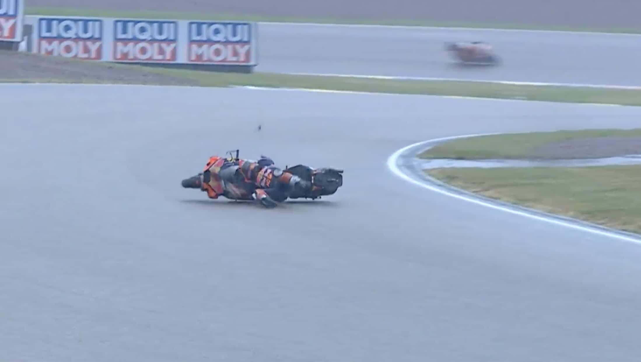 MotoGP, violento high side per Vinales al Sachsenring nelle qualifiche