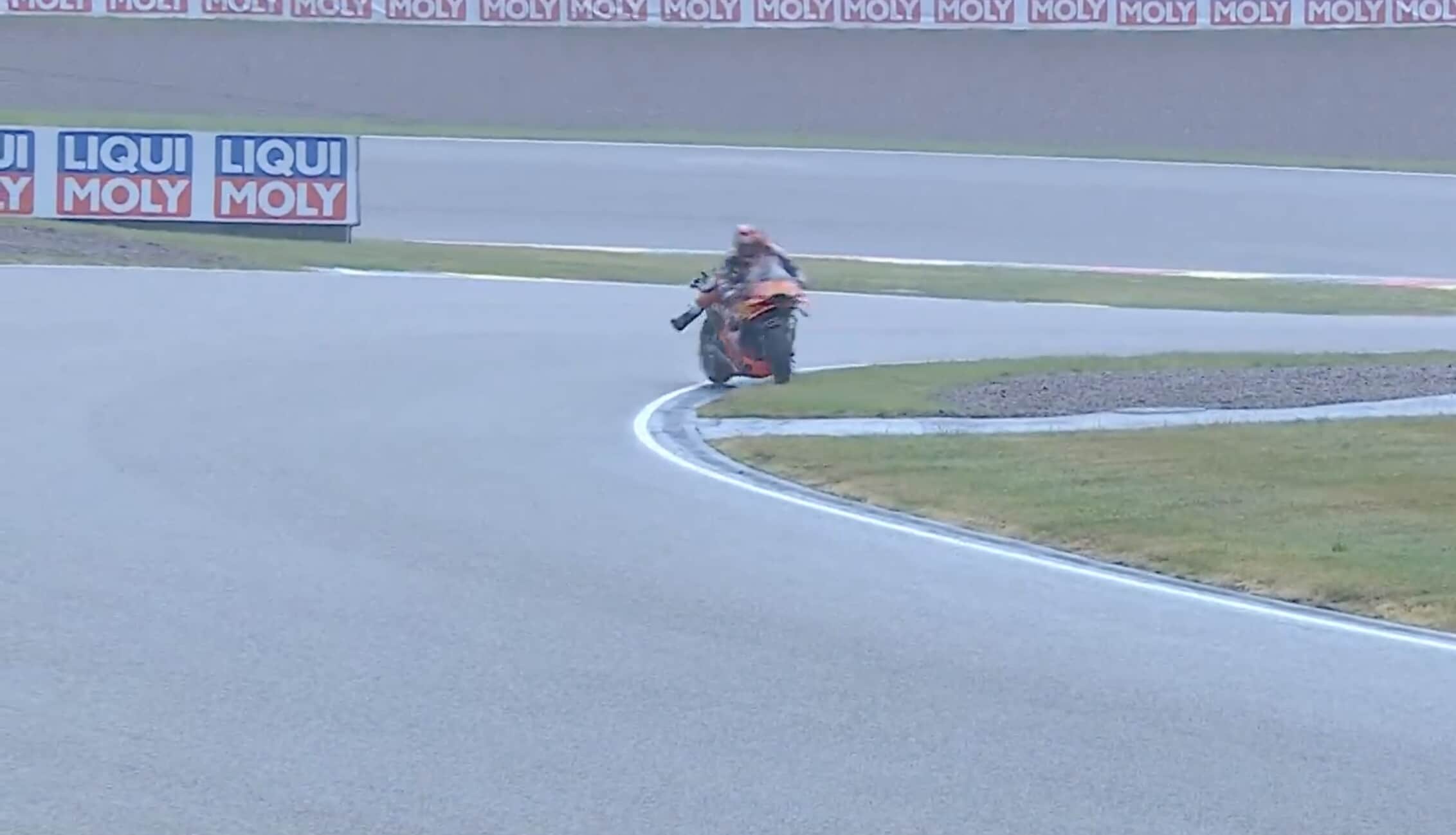 MotoGP, violento high side per Vinales al Sachsenring nelle qualifiche