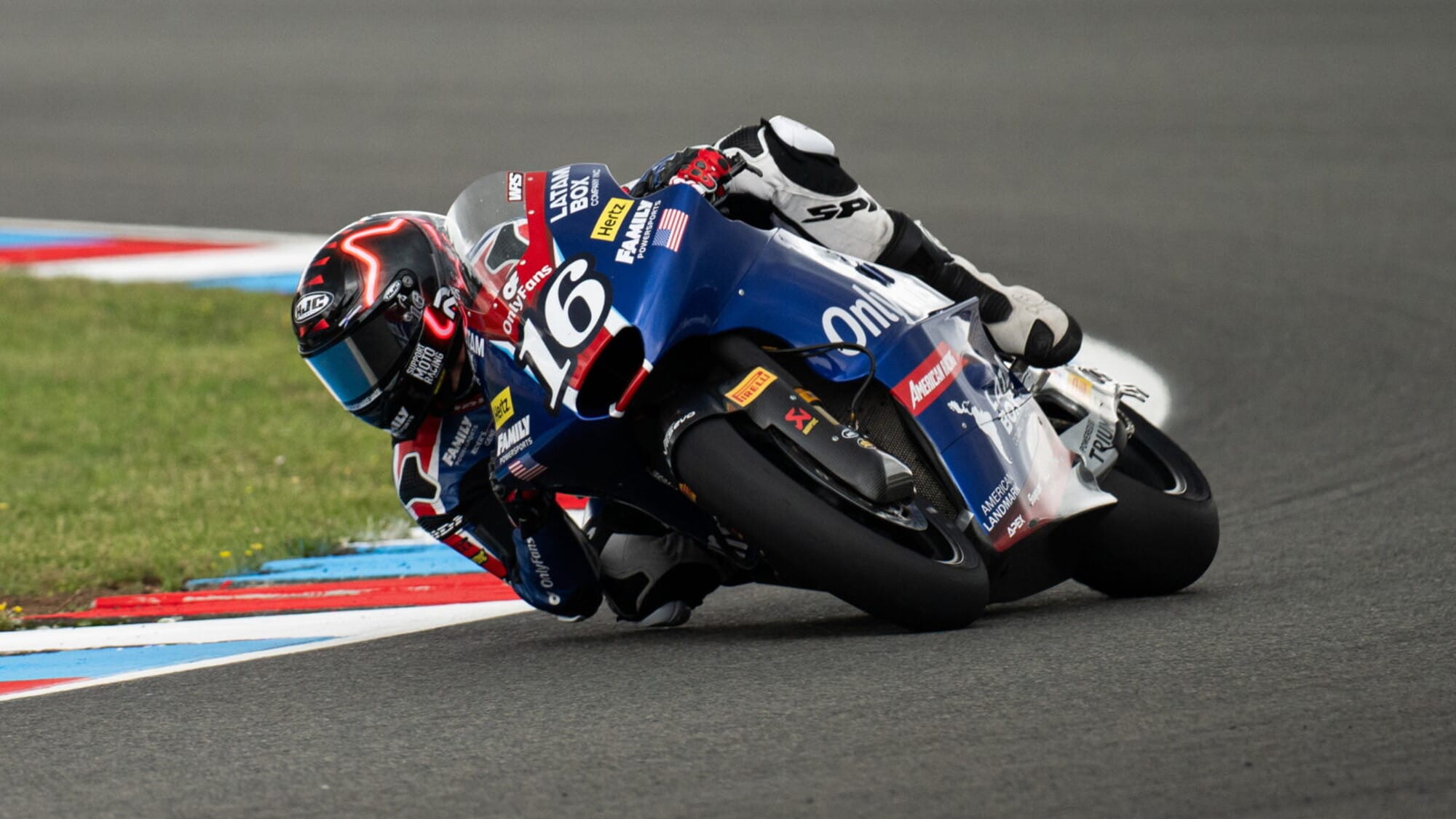 Moto2 Brno: Joe Roberts torna alla vittoria, quinta posizione per Celestino Vietti