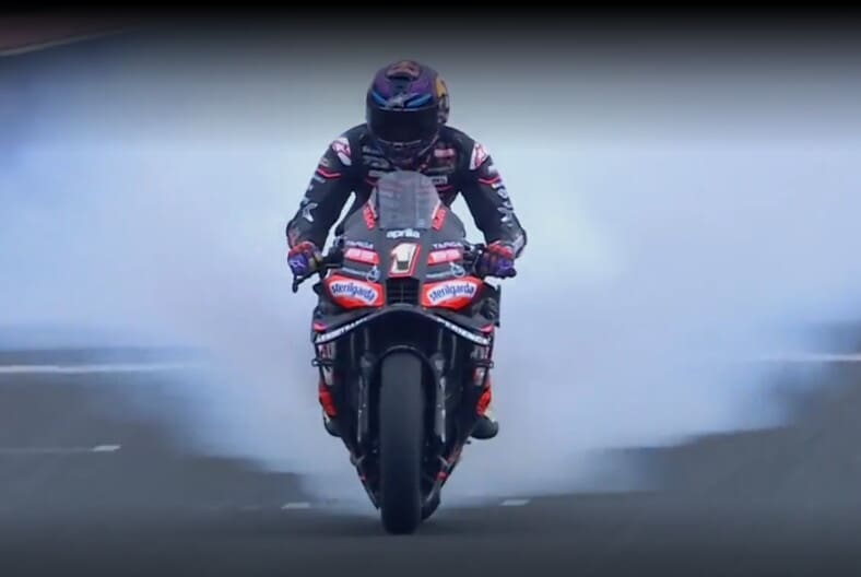 MotoGP, disastro Martin: rompe l'Aprilia poco dopo la bandiera verde
