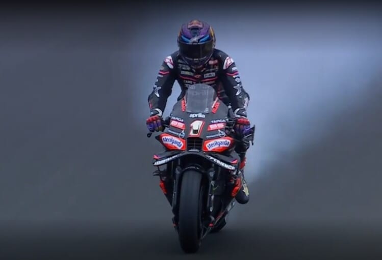 MotoGP, disastro Martin: rompe l'Aprilia poco dopo la bandiera verde