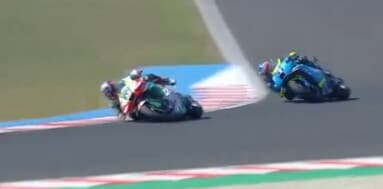 MotoGP, bruttissima caduta di Zarco ad alta velocità: che botta!