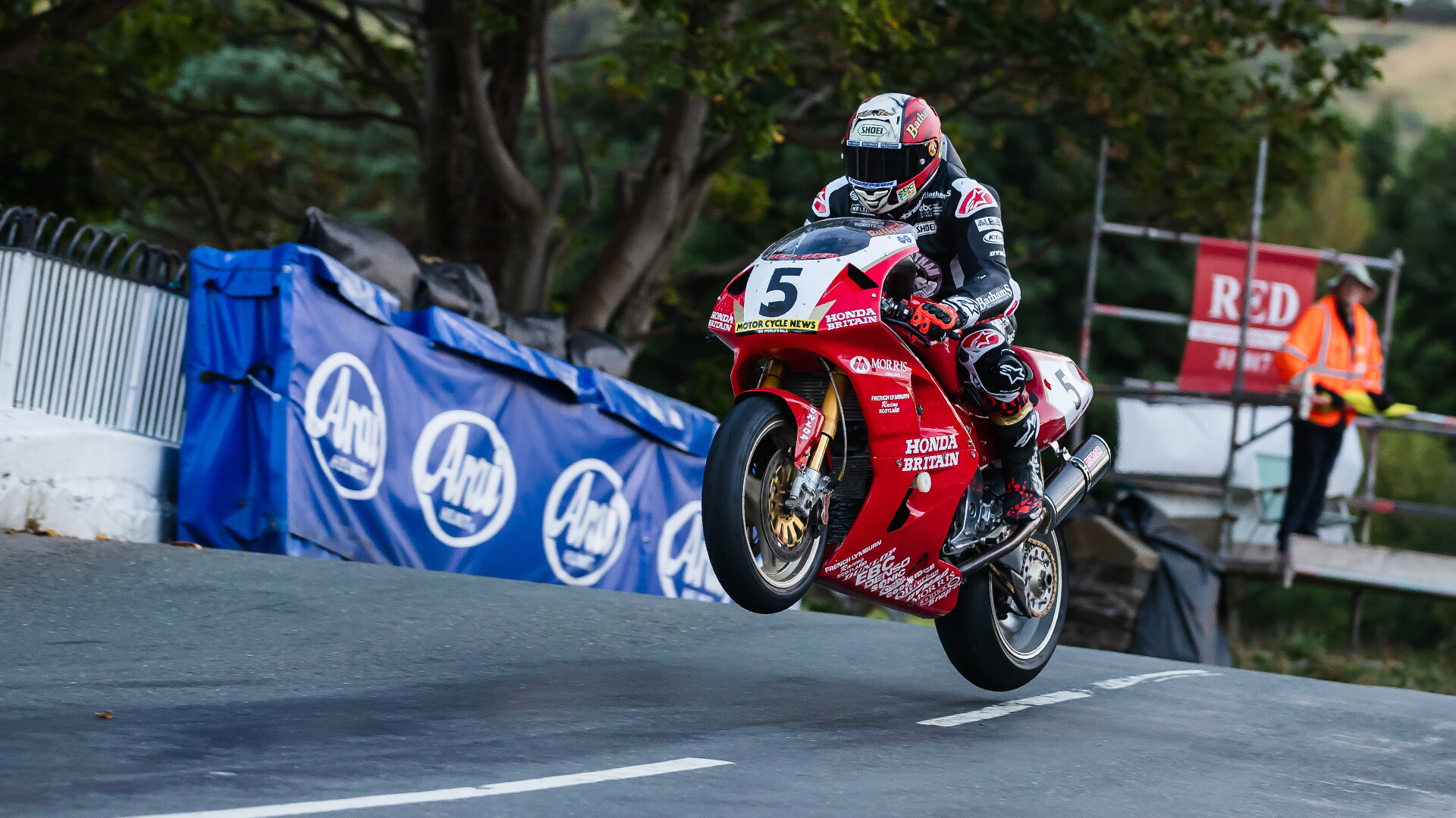 TT Rewind: le leggende del Tourist Trophy in azione sull'Isola di Man