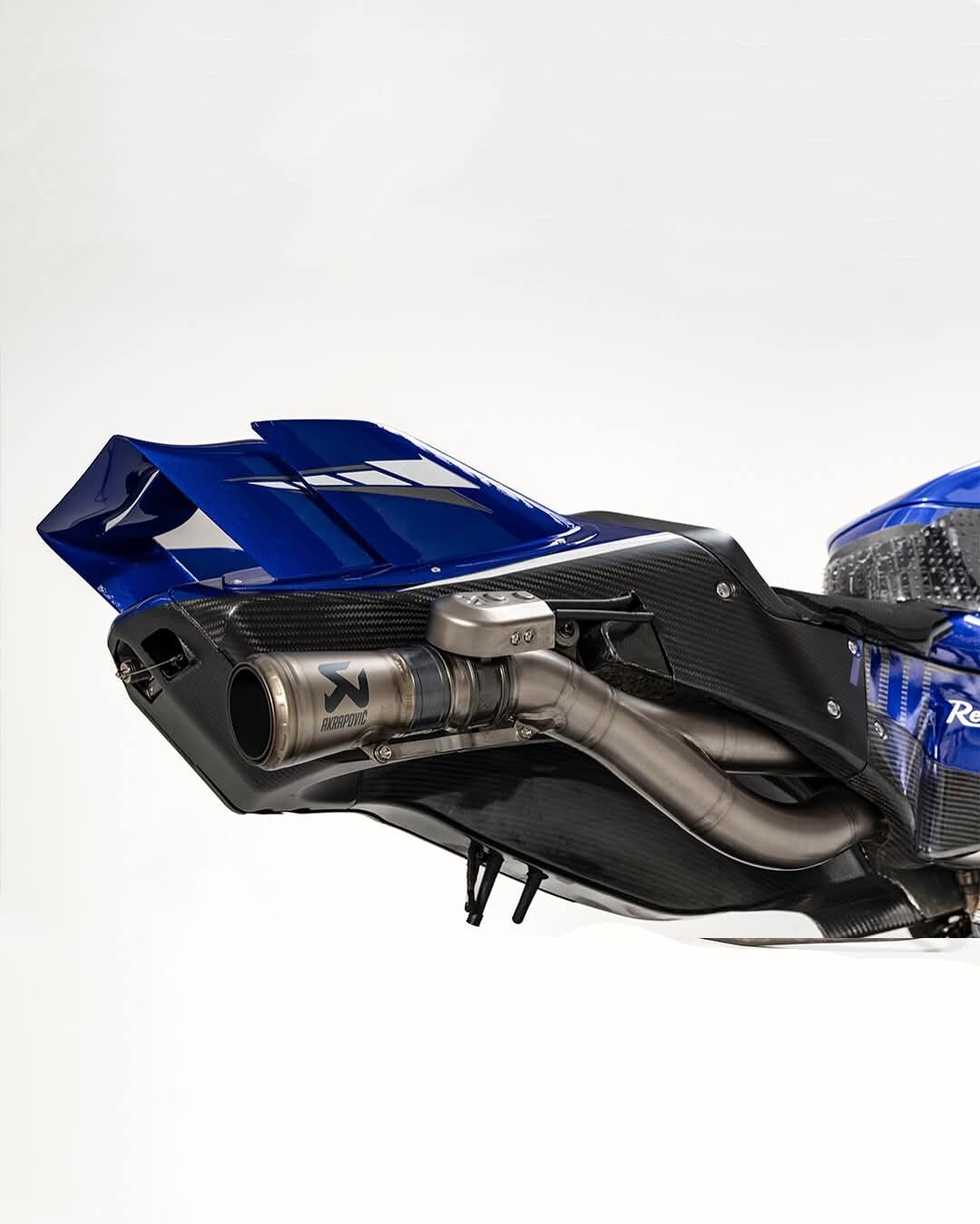 MotoGP, svelata a Misano la nuova Yamaha V4