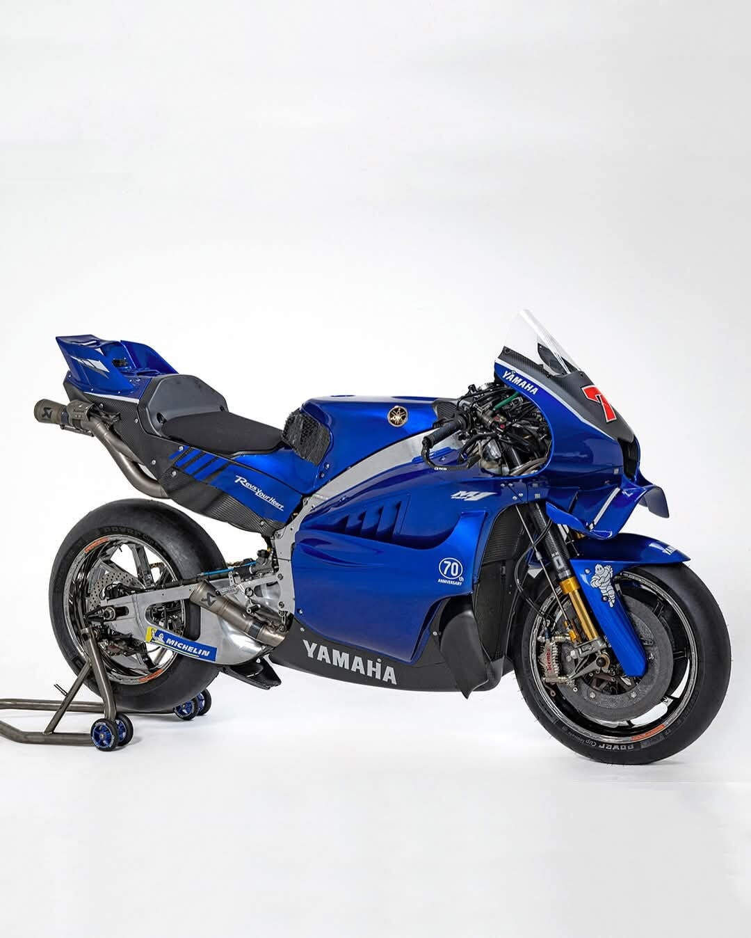 MotoGP, svelata a Misano la nuova Yamaha V4