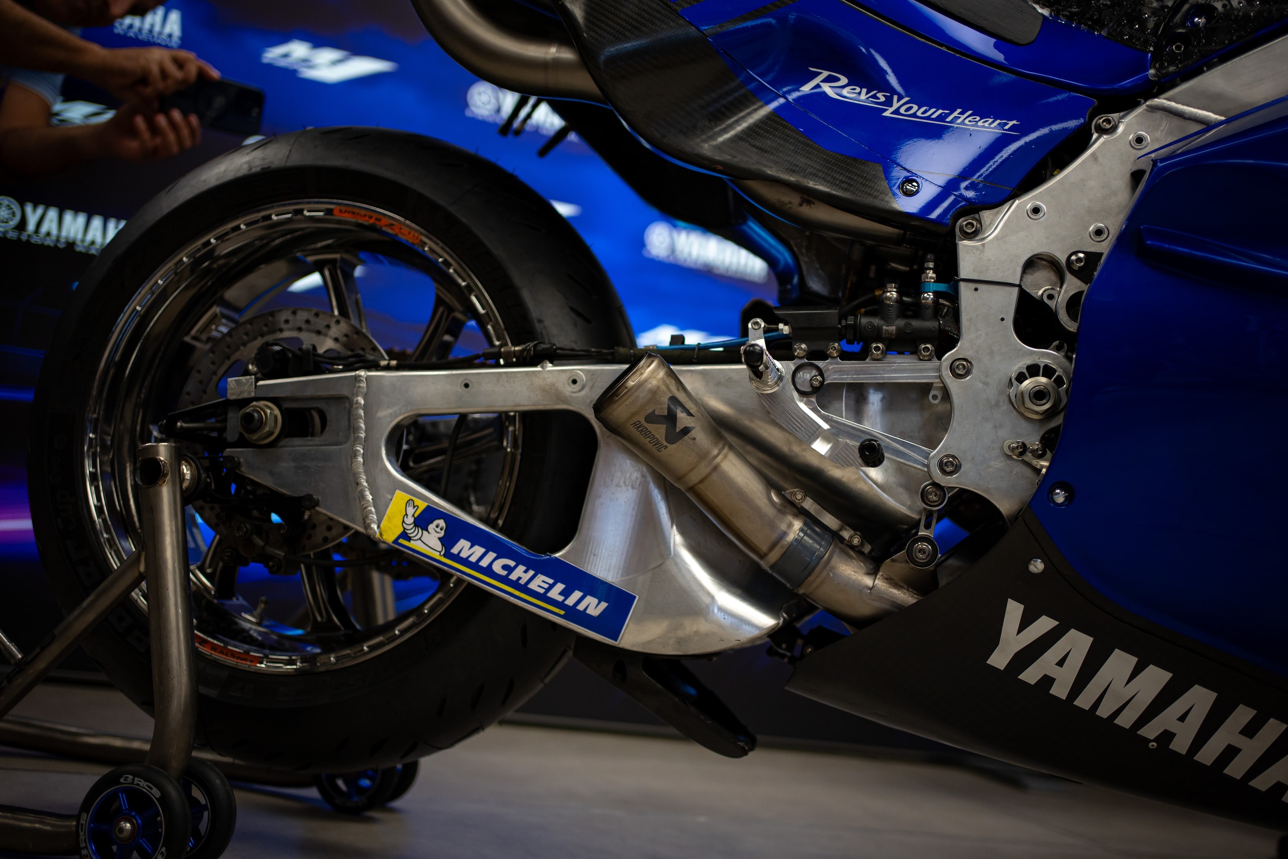 MotoGP, svelata a Misano la nuova Yamaha V4