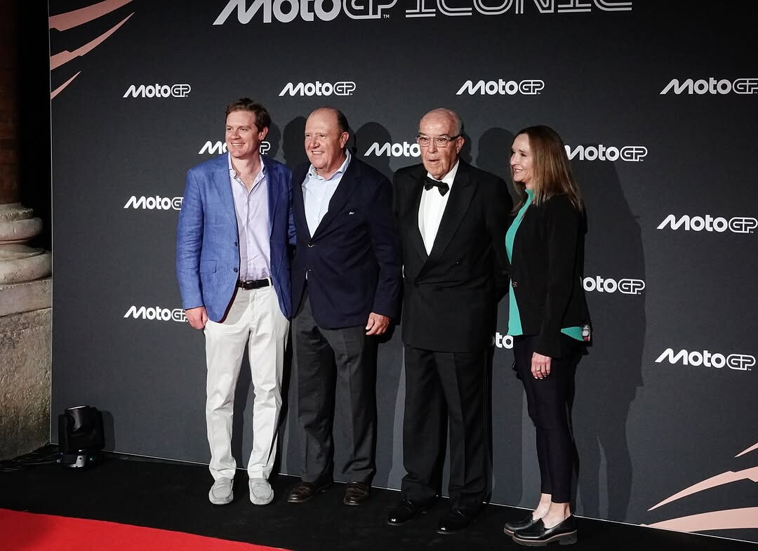 MotoGP, che show a Rimini nella serata dedicata alle Leggende: presenti Rossi, Stoner, Schwantz 
