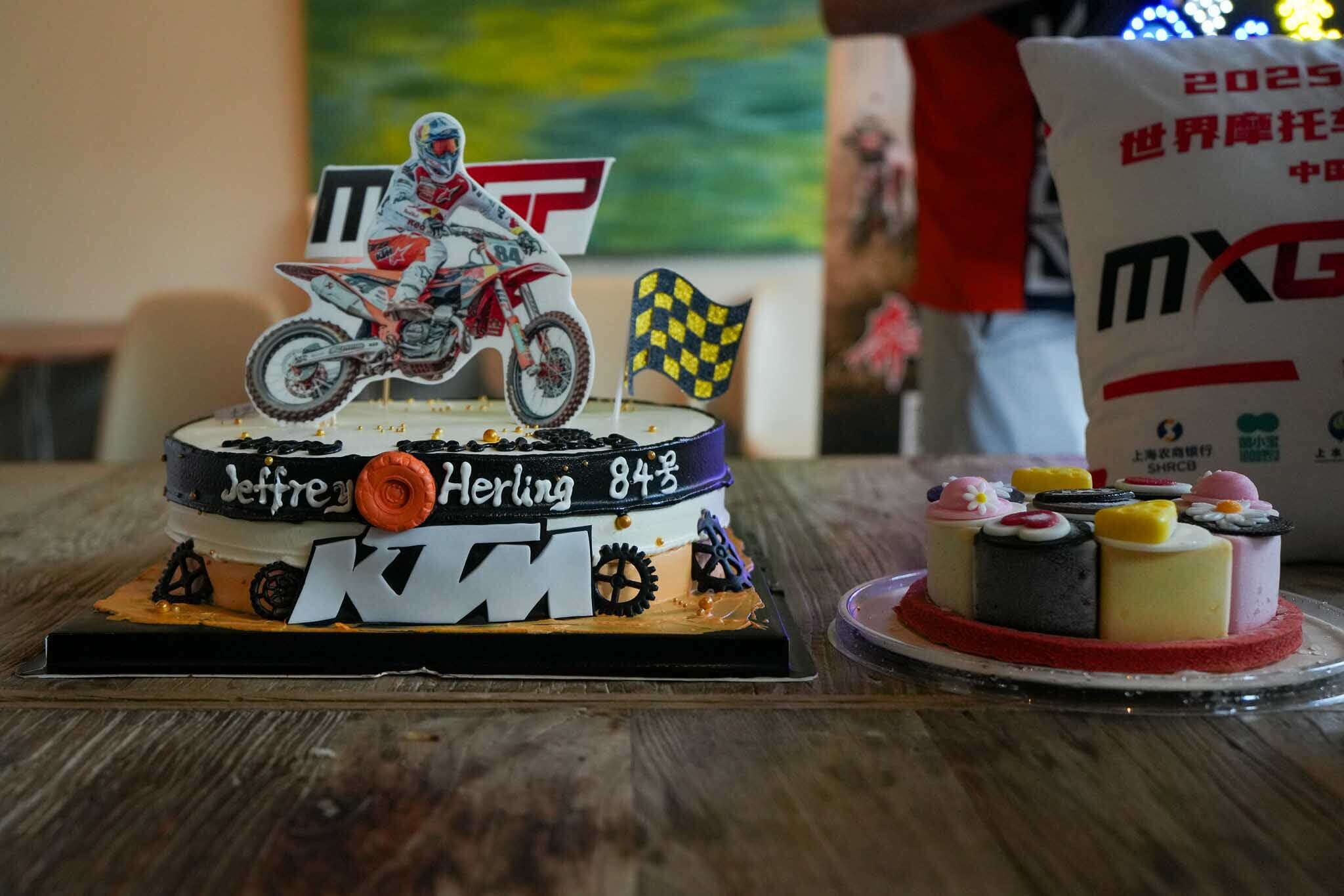 MXGP di Cina: compleanno cinese per Herlings