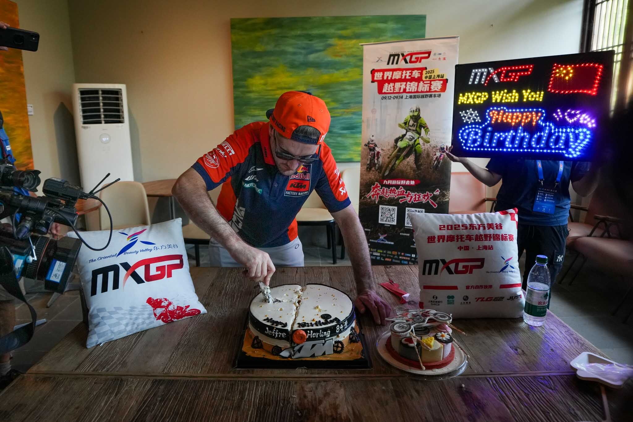 MXGP di Cina: compleanno cinese per Herlings