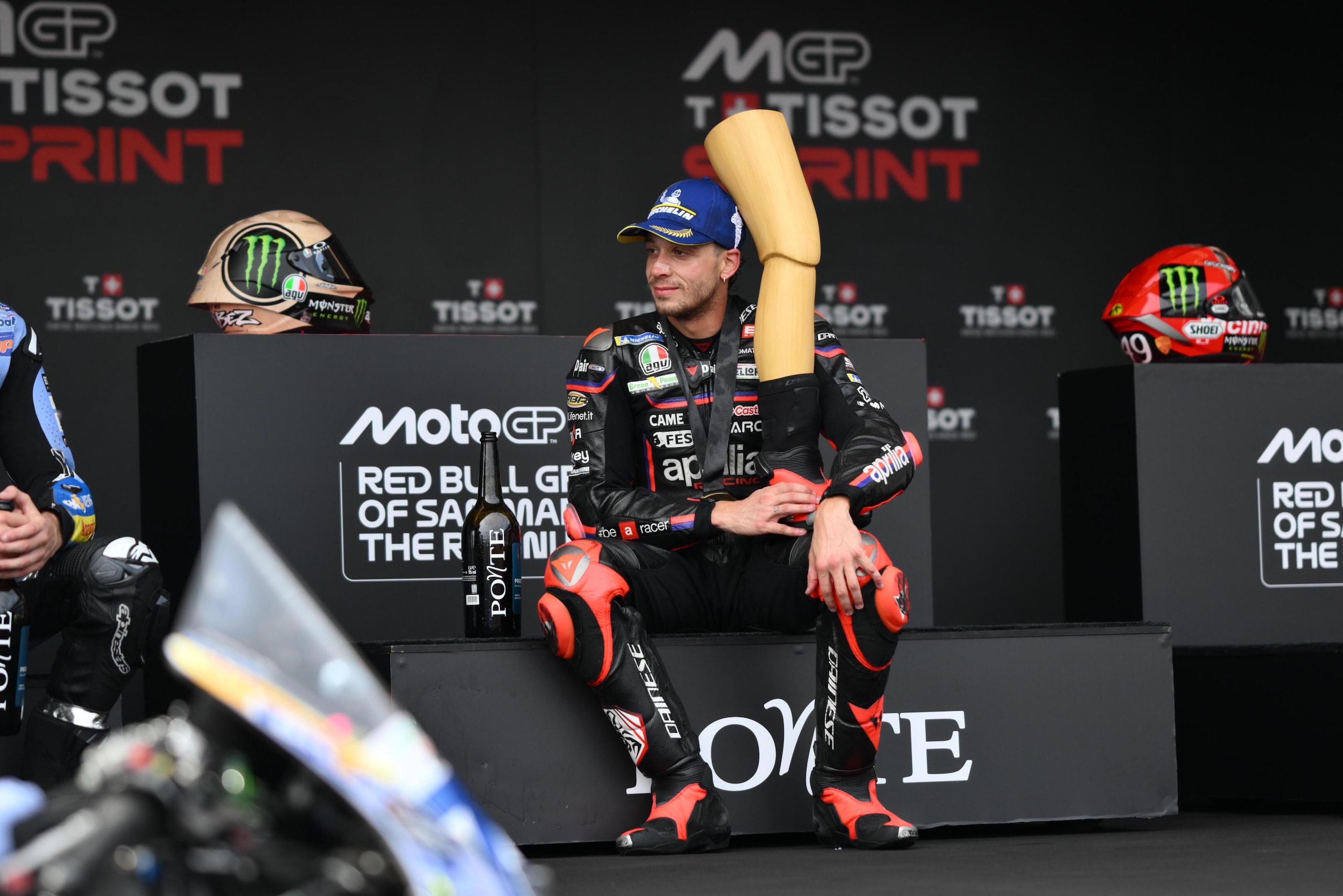 MotoGP San Marino: Marco Bezzecchi con 30.000 lire l'ha fatto meglio! Vittoria e festa con il Garpez