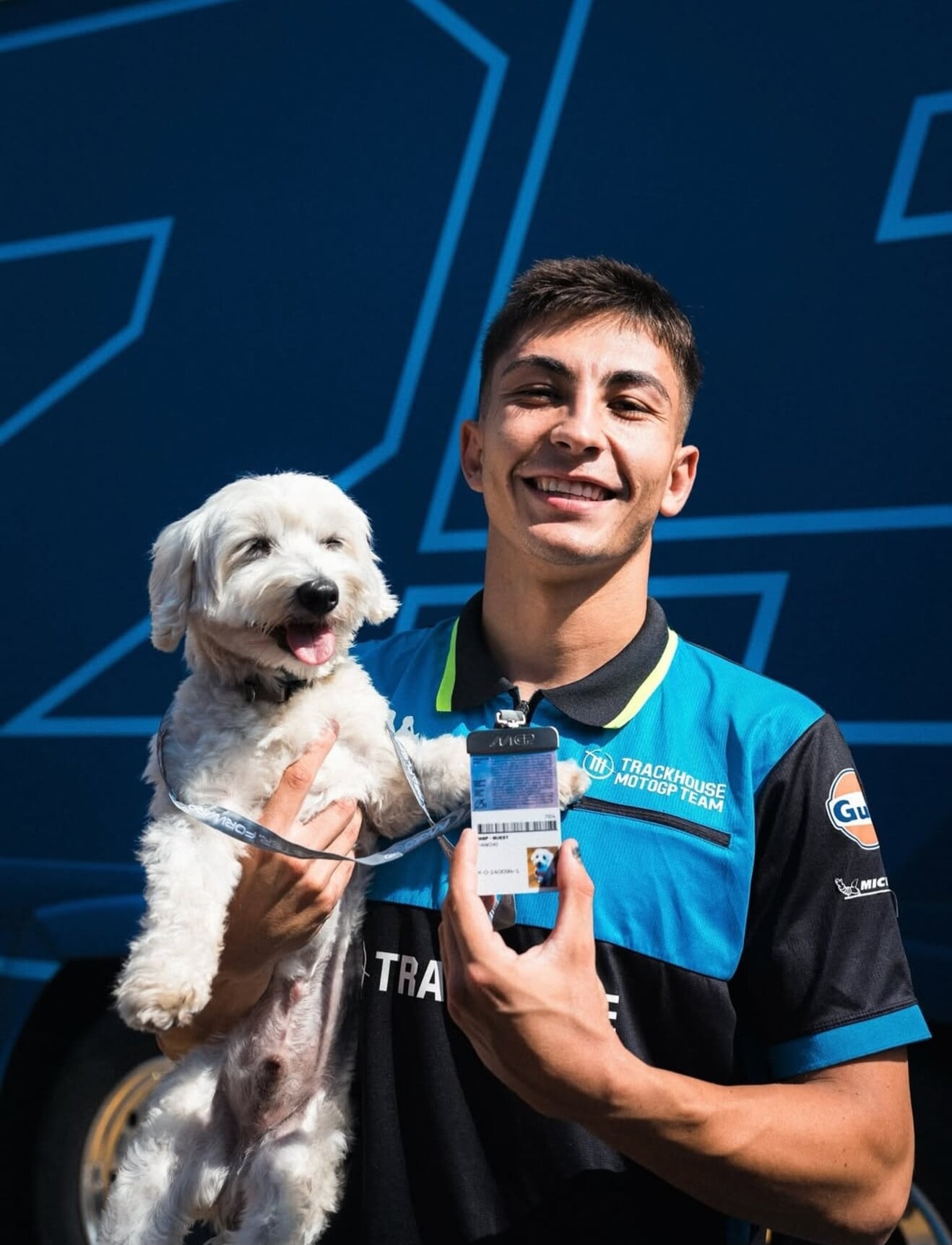 MotoGP, anche i cani dei piloti hanno il pass per l'ingresso nel paddock