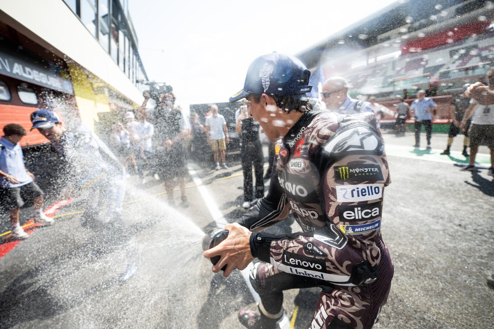 MotoGP, tutti i festeggiamenti di Marc Marquez nel 2025