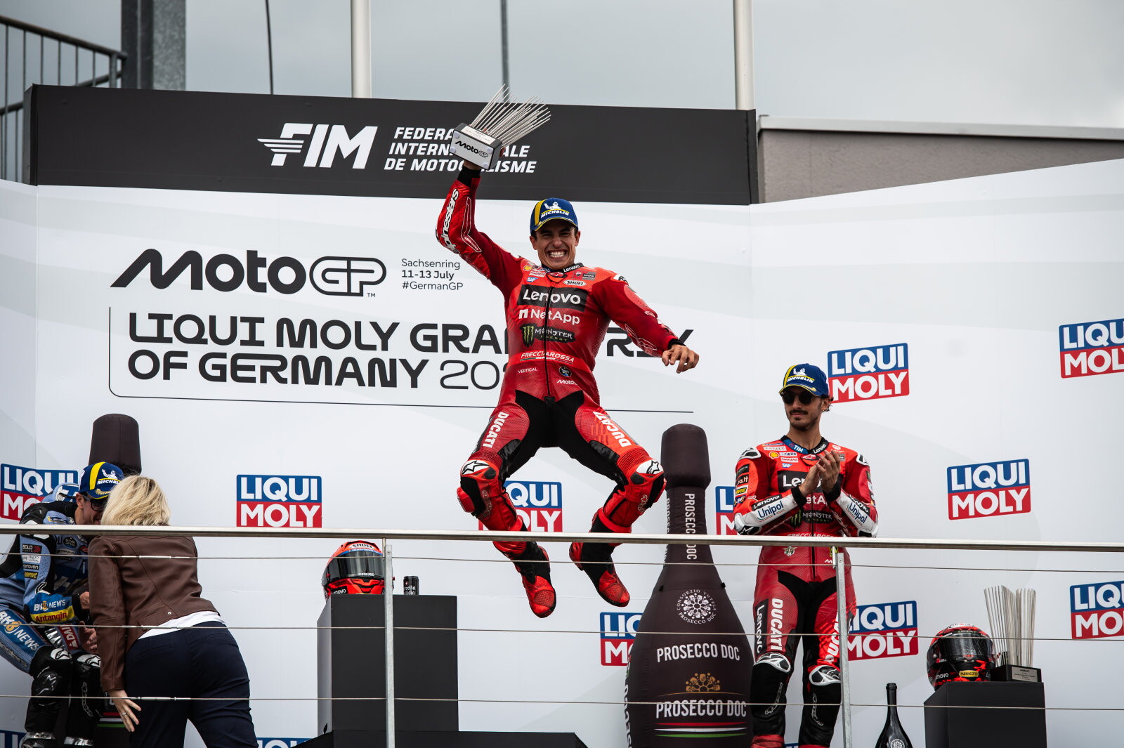 MotoGP, tutti i festeggiamenti di Marc Marquez nel 2025