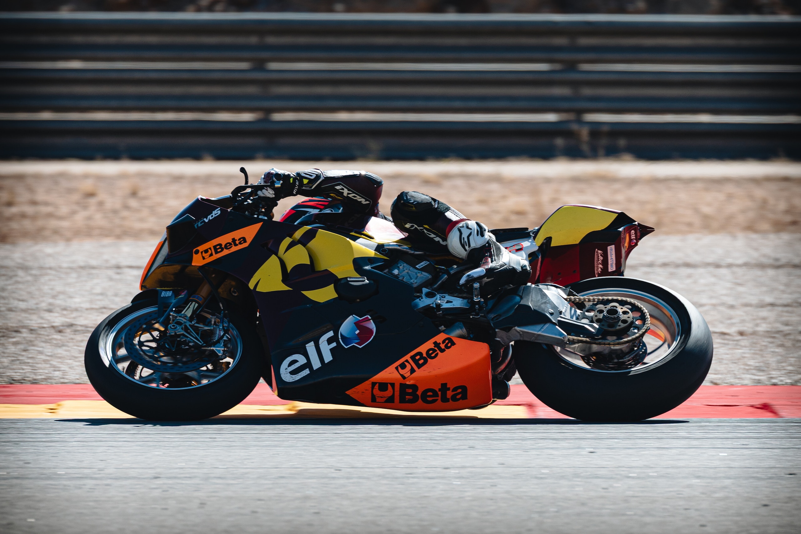 SBK Aragon, tutte le foto più belle del sabato in pista