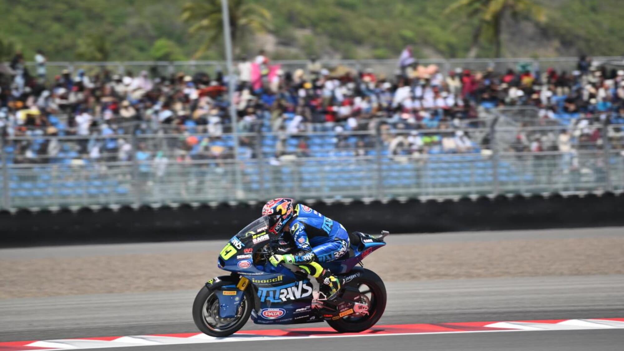 Moto2 Indonesia: Diogo Moreira trionfa a Mandalika e accorcia su Manuel Gonzalez in classifica