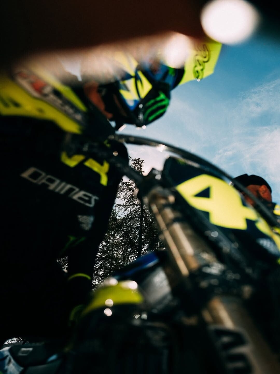 Valentino Rossi e l'allenamento inedito sulla Motocross