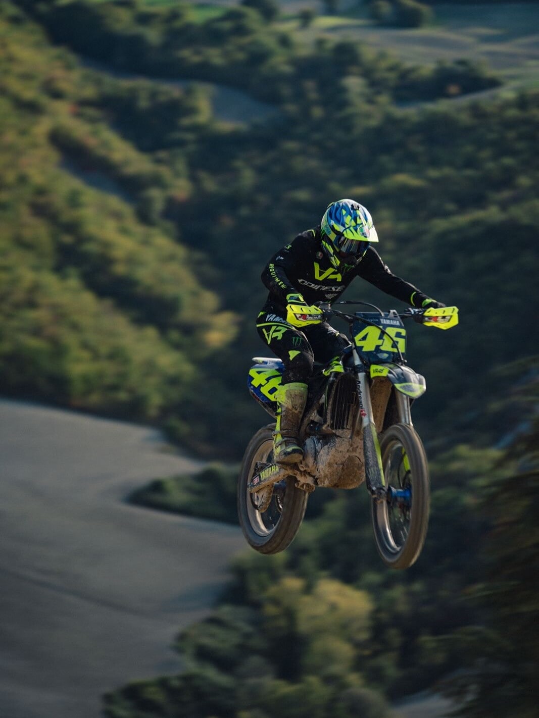 Valentino Rossi e l'allenamento inedito sulla Motocross