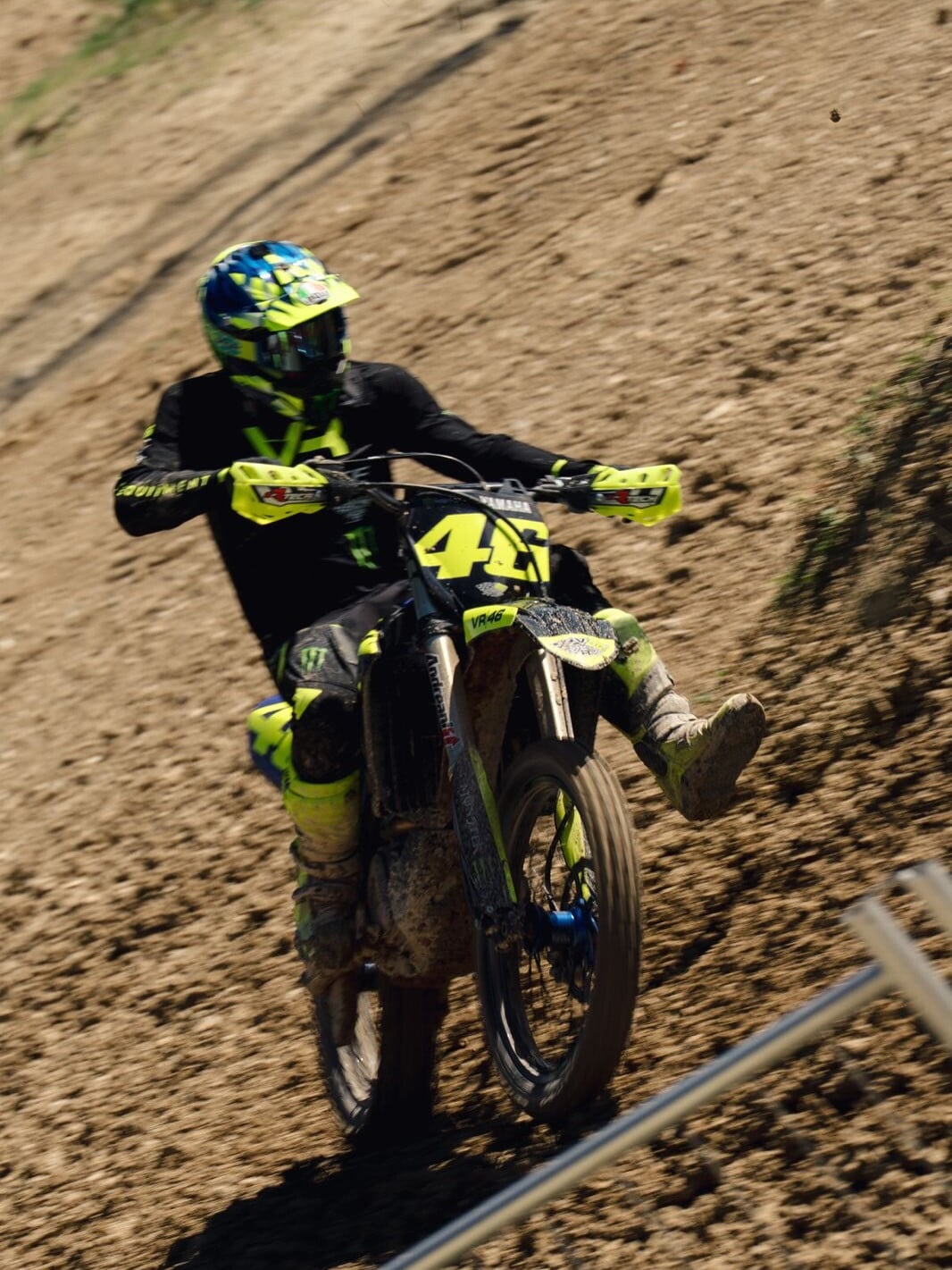 Valentino Rossi e l'allenamento inedito sulla Motocross