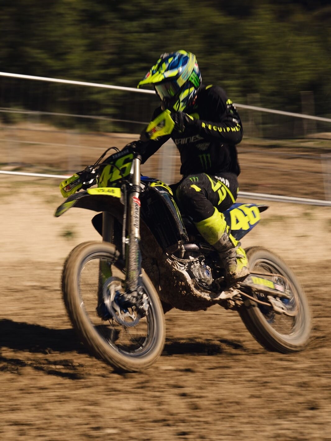 Valentino Rossi e l'allenamento inedito sulla Motocross
