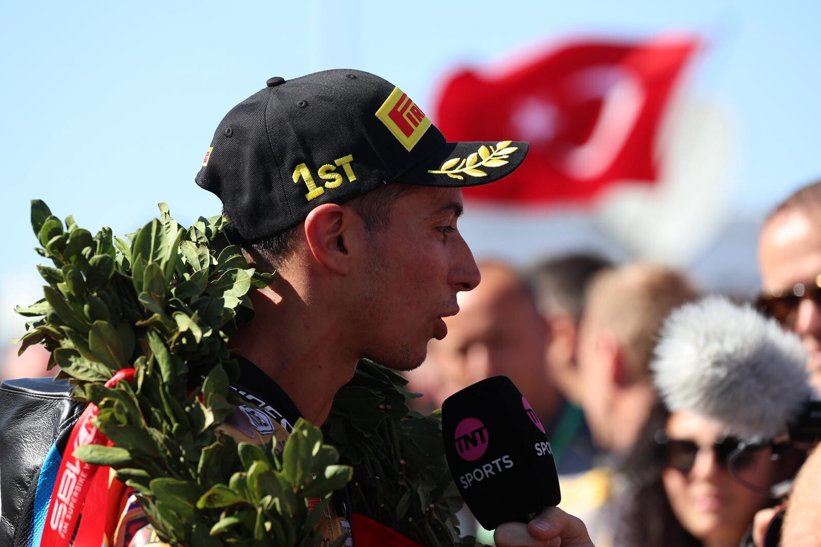 SBK, sul tetto del mondo per la terza volta: la festa di Razgatlioglu per il titolo iridato