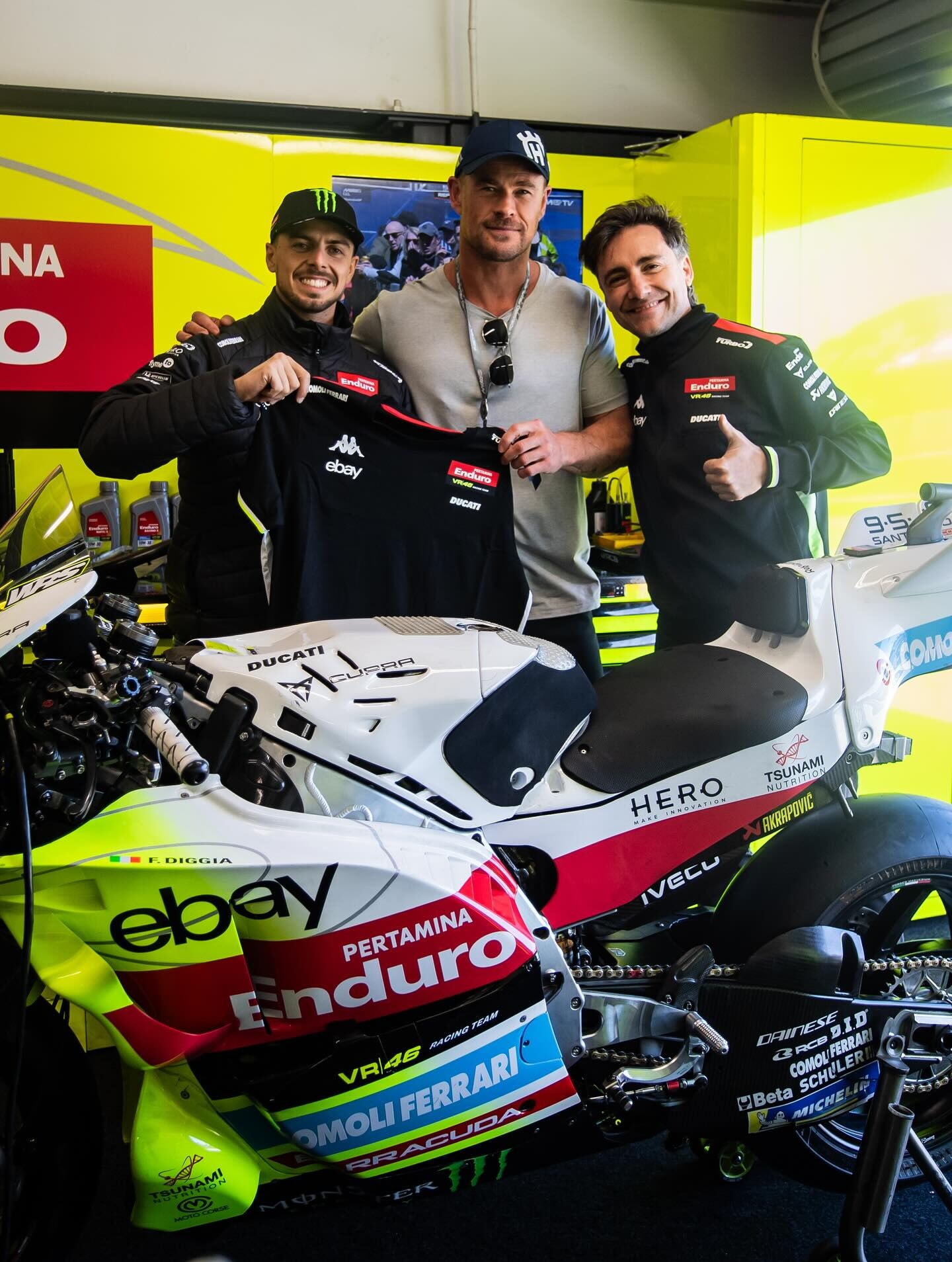Chris Hemsworth a Phillip Island per la MotoGP