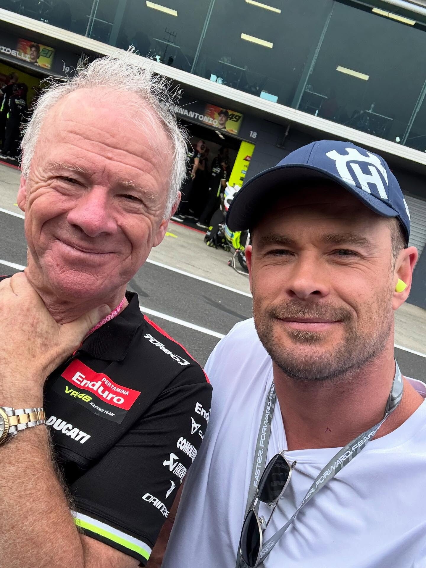 Chris Hemsworth a Phillip Island per la MotoGP