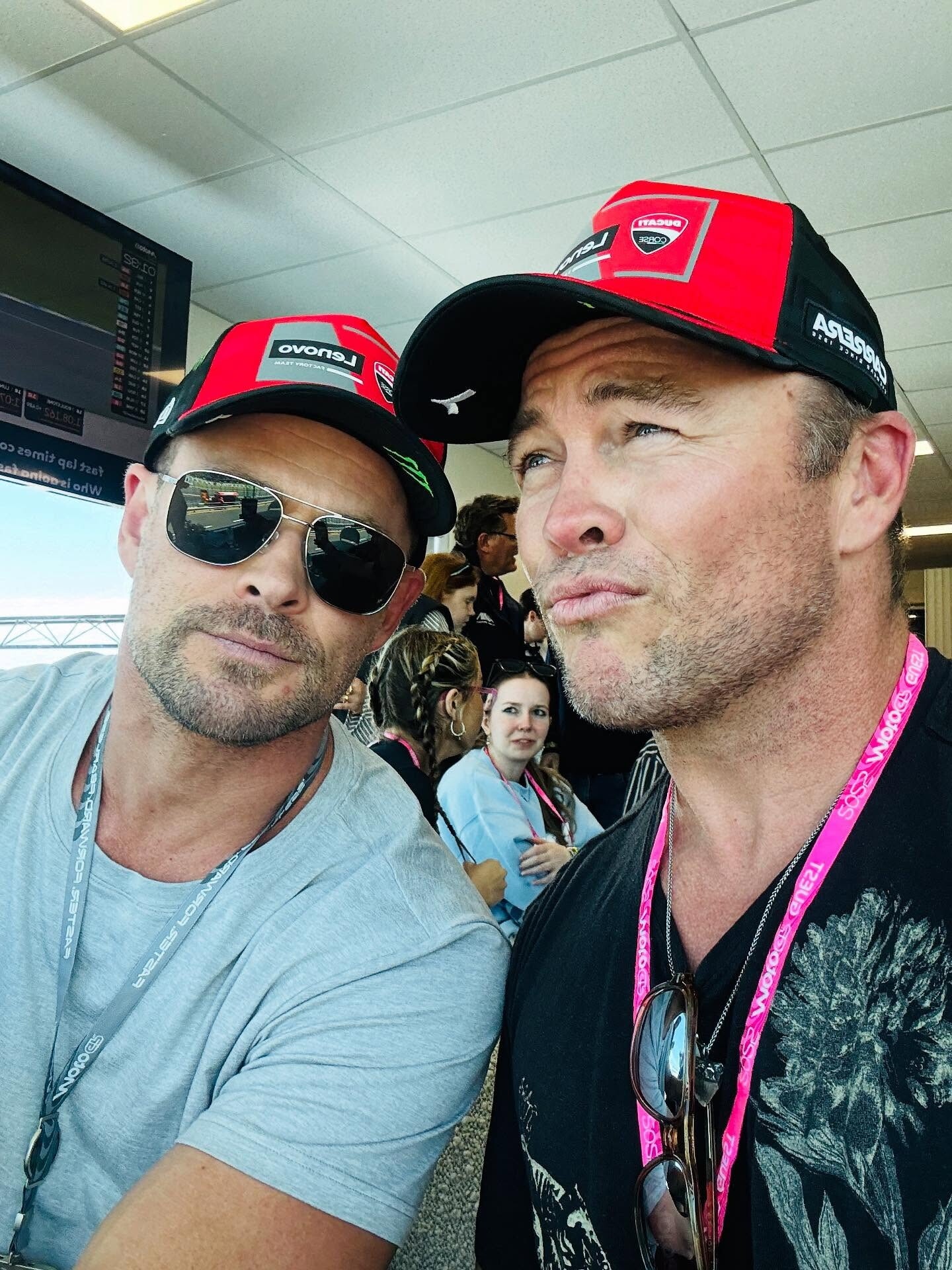 Chris Hemsworth a Phillip Island per la MotoGP